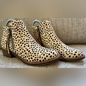 Dolce Vita Sutton Ankle Booties